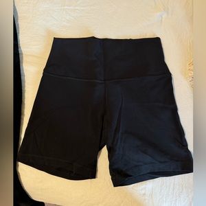 Lulu align high rise 6” shorts